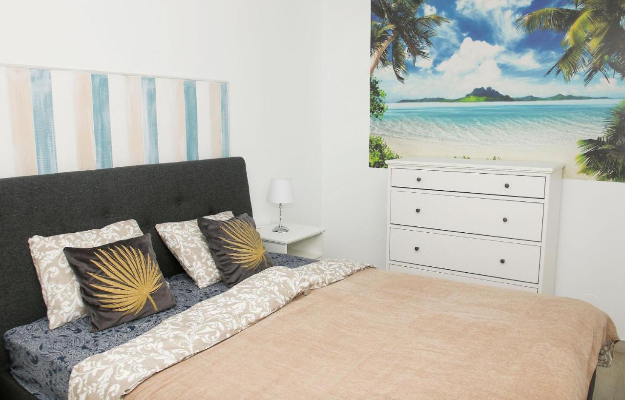 Family Apartment Walking Distance To The Sea And All Amenities Sitio de Calahonda Bagian luar foto