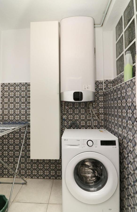 Family Apartment Walking Distance To The Sea And All Amenities Sitio de Calahonda Bagian luar foto