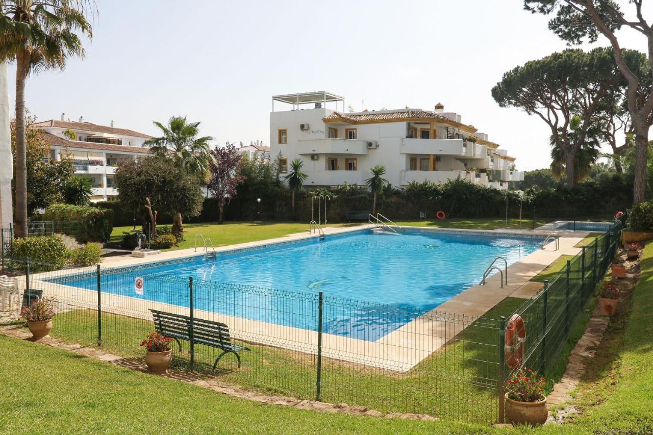 Family Apartment Walking Distance To The Sea And All Amenities Sitio de Calahonda Bagian luar foto